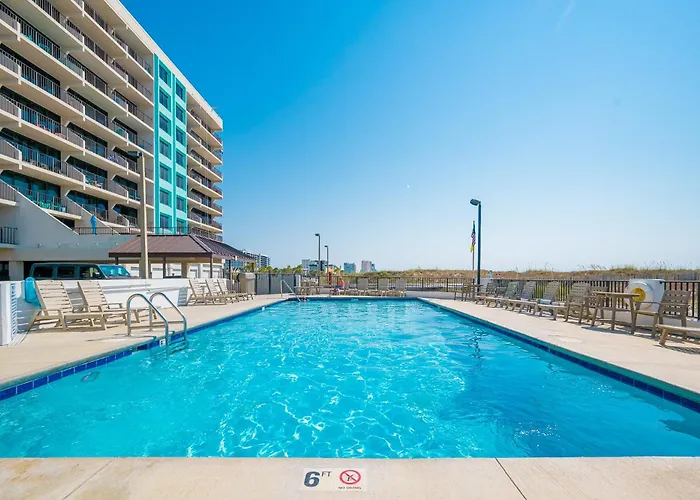 Island Winds East 706